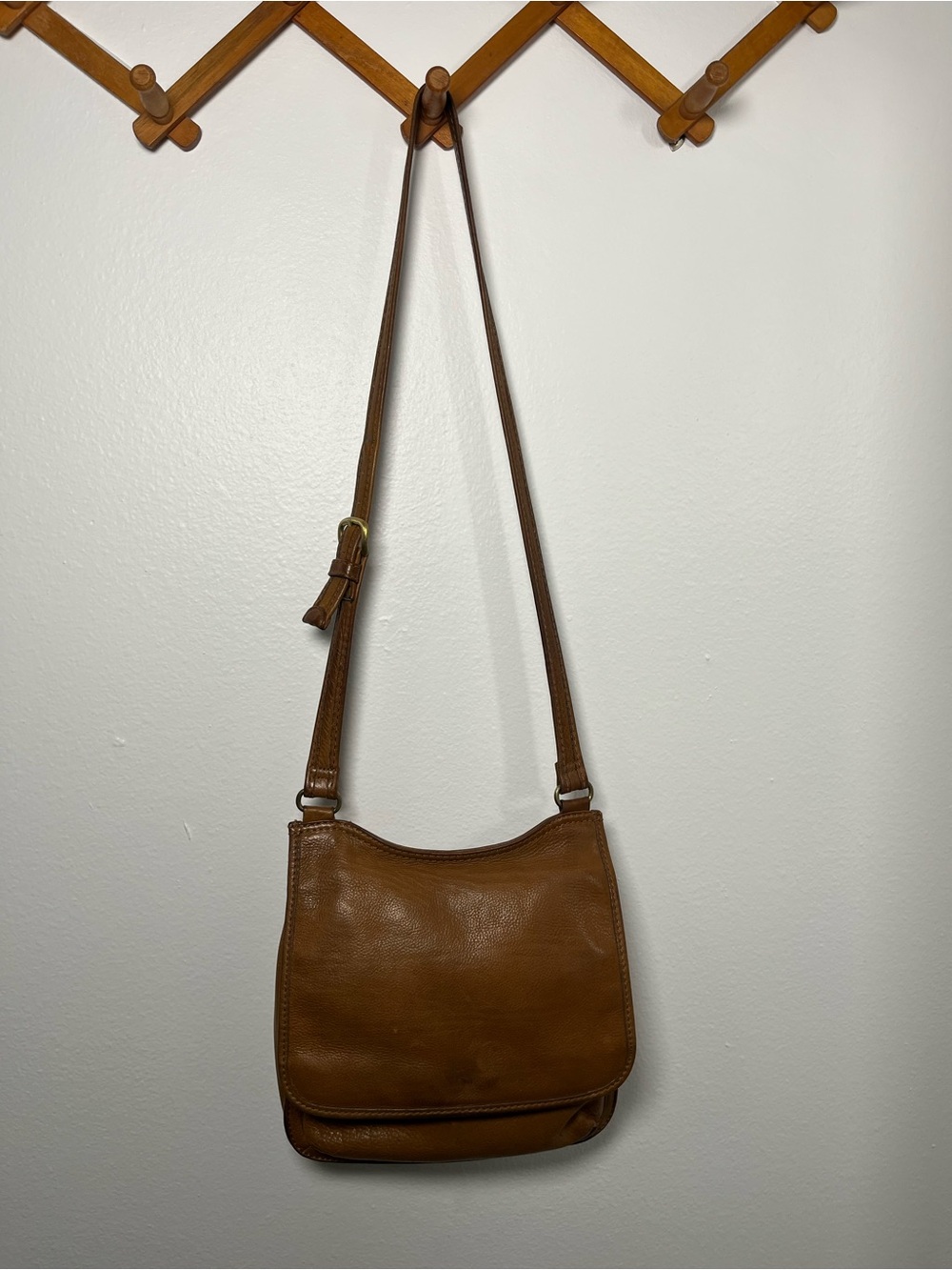 Vintage Fossil Brown Leather Crossbody Bag